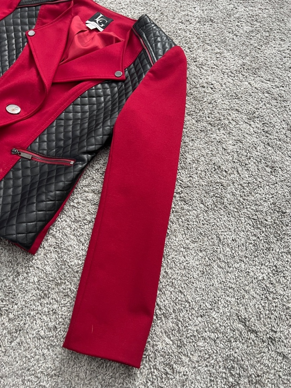 Lena Gabrielle Red Jacket Black Quilted Faux Leather Panels Zipper Trim - Size 8 - Picture 6 of 15